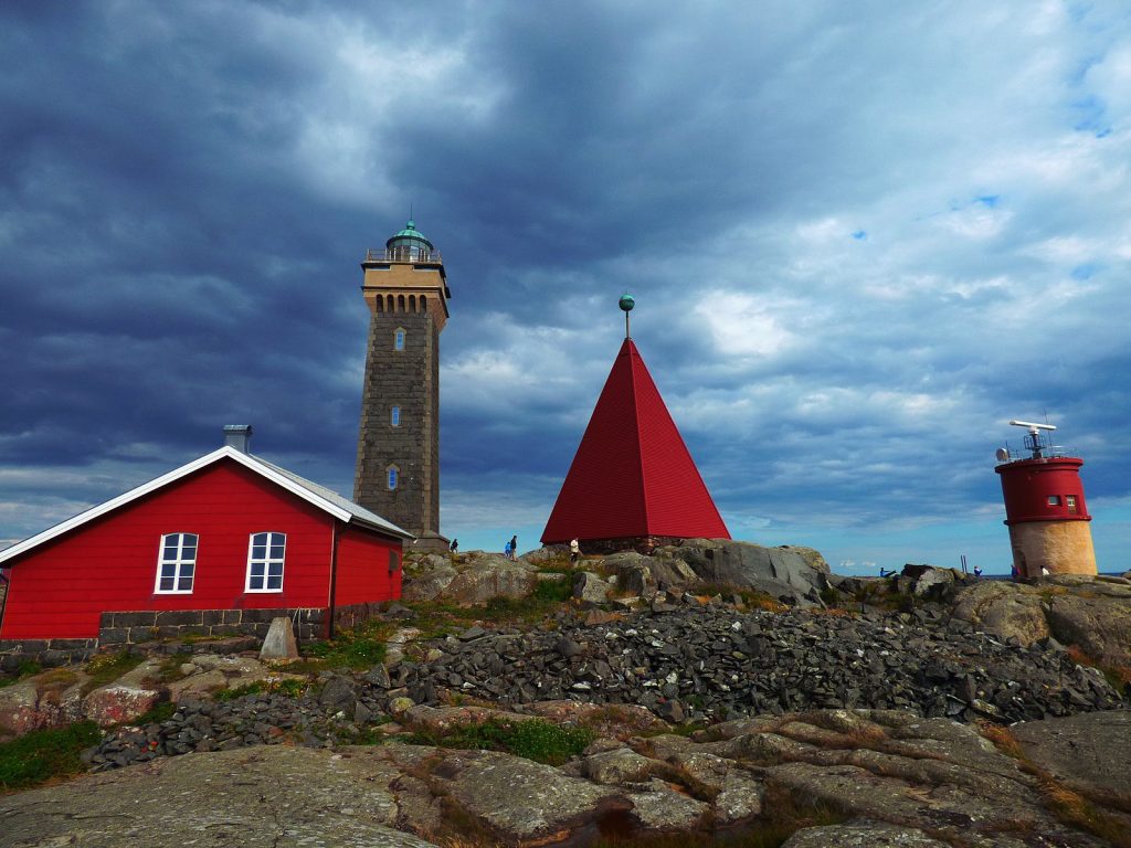 Prachi Mittal, Lighthouse of Island of Vinga, CC BY-SA 4.0